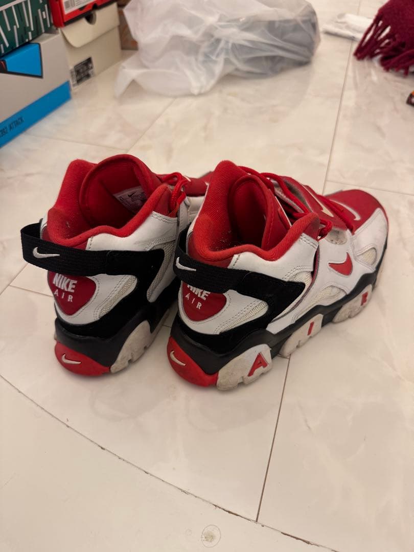 エアーバラージ　Nike Air Barrage Mid