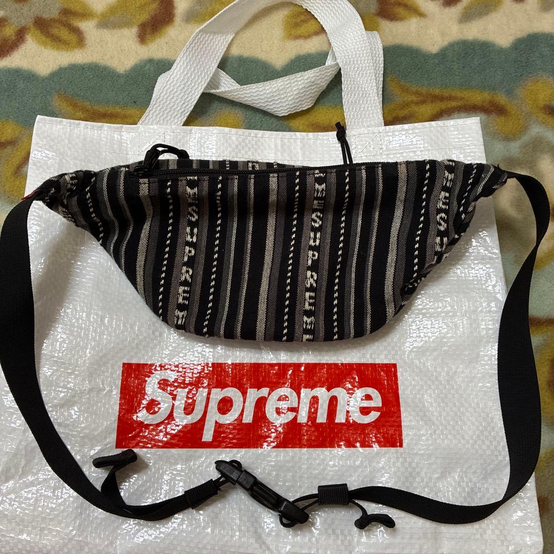 Supreme ボディバッグ ブラック・ストライプ