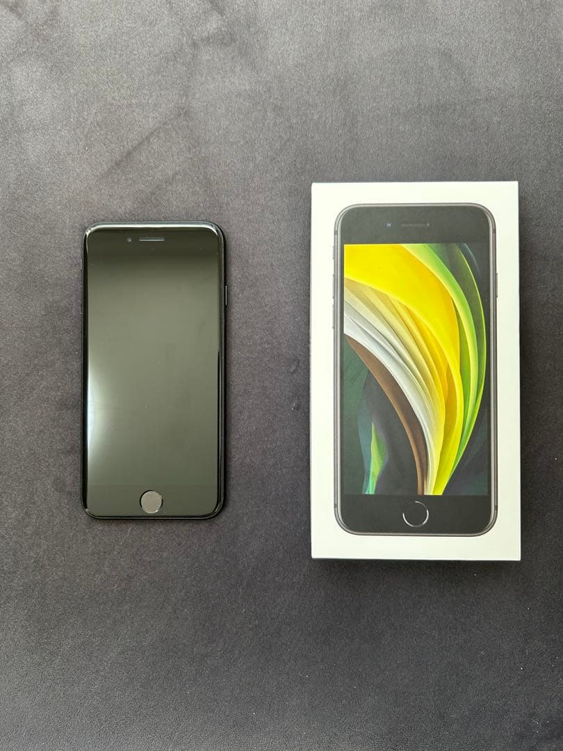 iPhone SE(第2世代) 64GB ブラック 本体 SIMロックあり