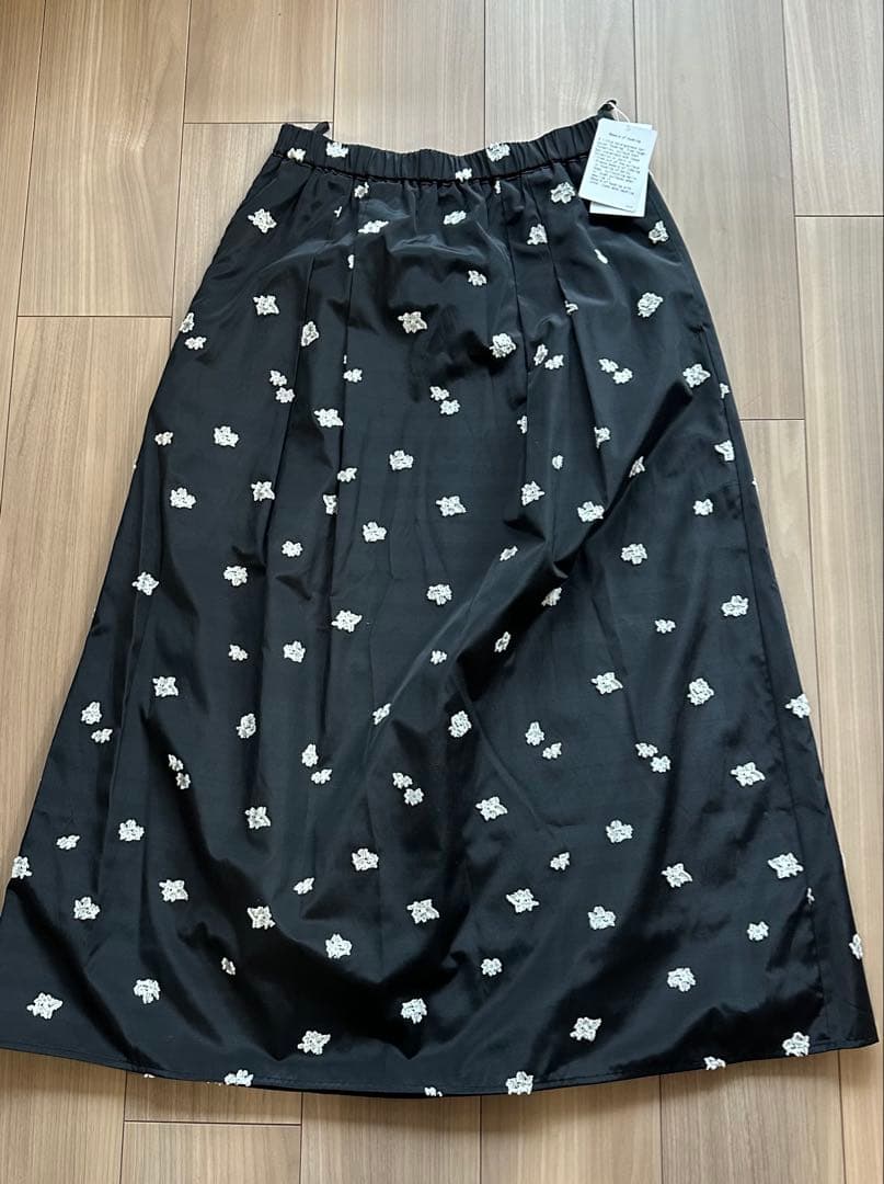 25日迄の出品 新品未使用　BEAUTY&YOUTH フラワージャガードスカート