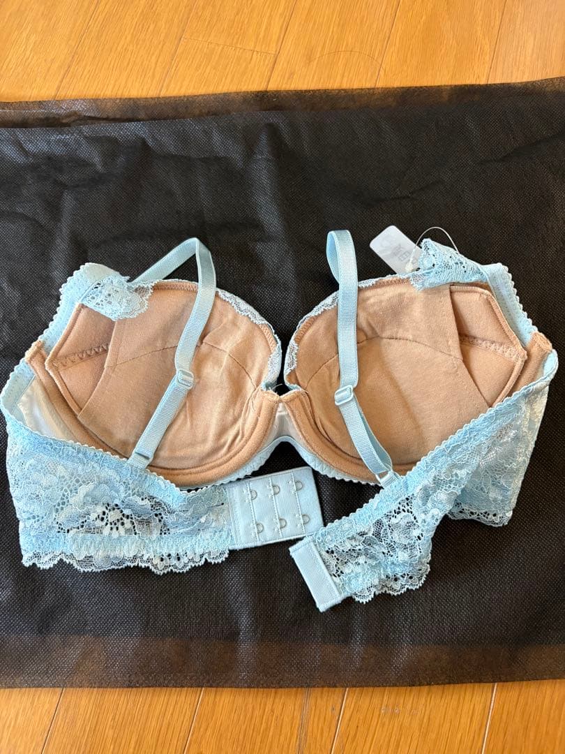 3日まで期間限定値下げ【新品未使用】BBランジェリー育乳ブラ/水色C75