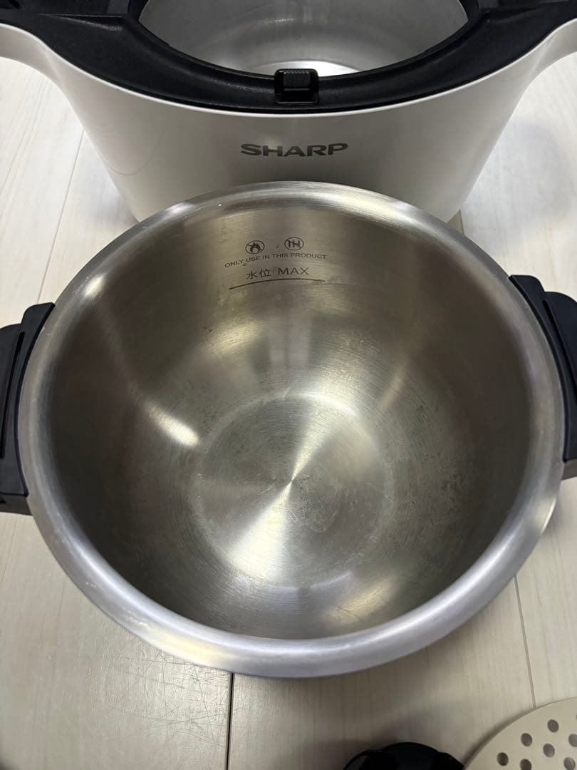 美品 2021年製初期化済 SHARP ヘルシオ ホットクックKN-HW16E