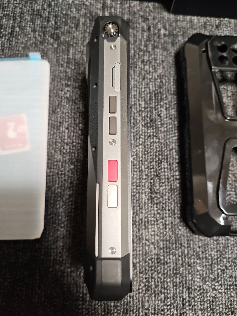 TANK3S Unihearts高性能多機能タフネス プロジェクター付きスマホ