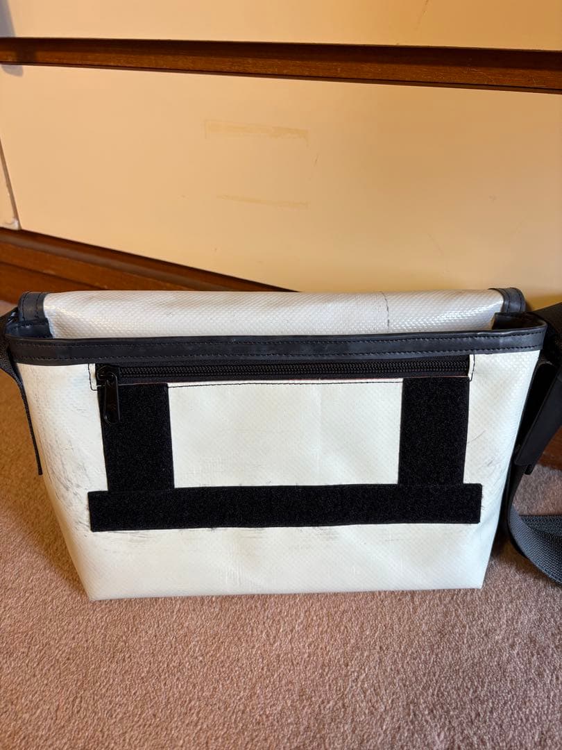 FREITAG メッセンジャーバッグ ホワイト