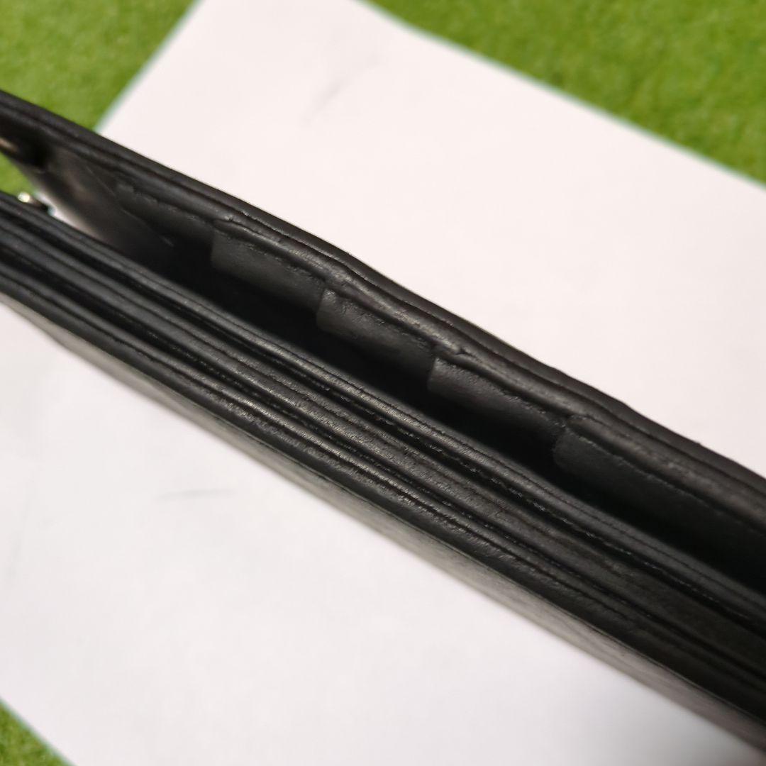 HTC ブラックスタッズ 黒長財布