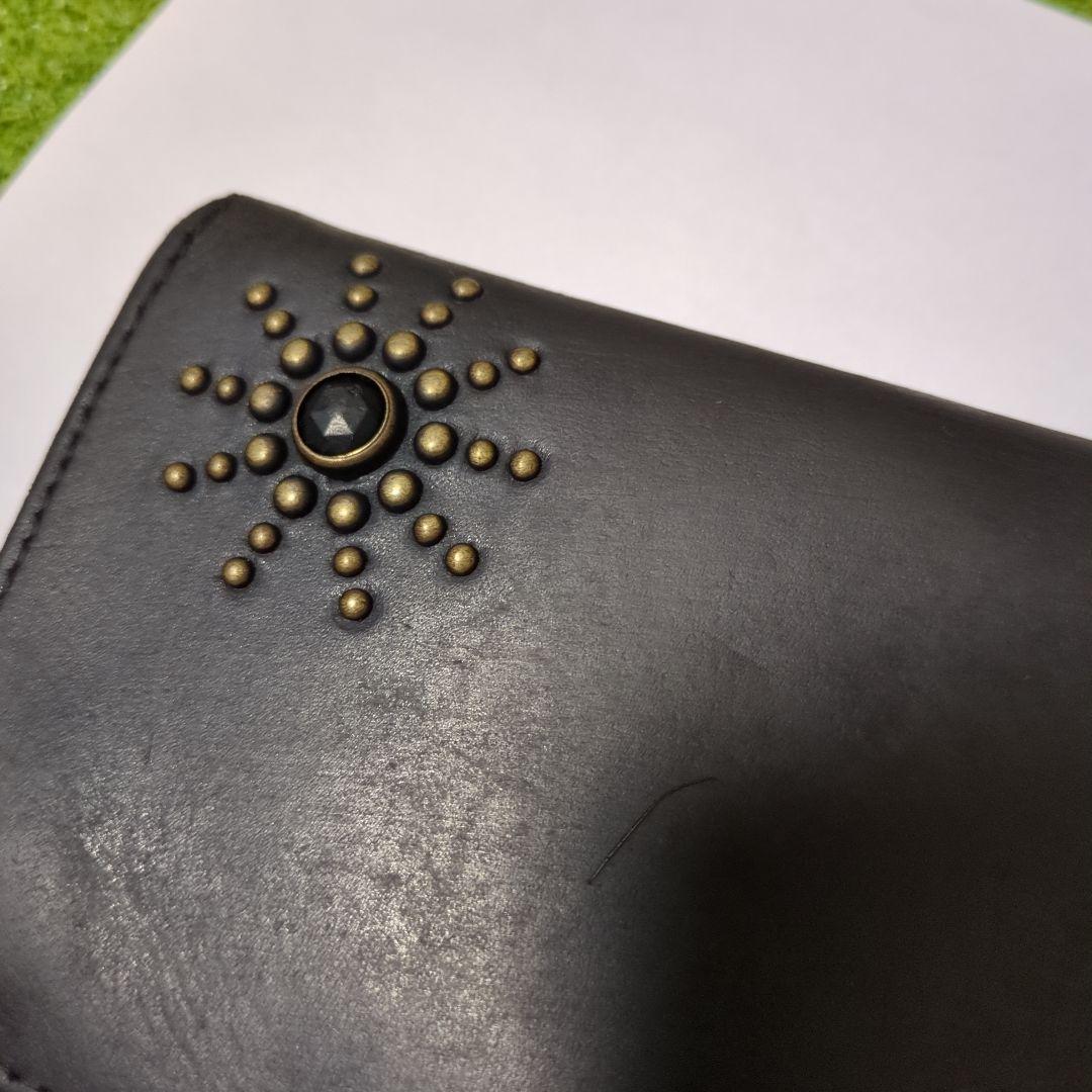 HTC ブラックスタッズ 黒長財布