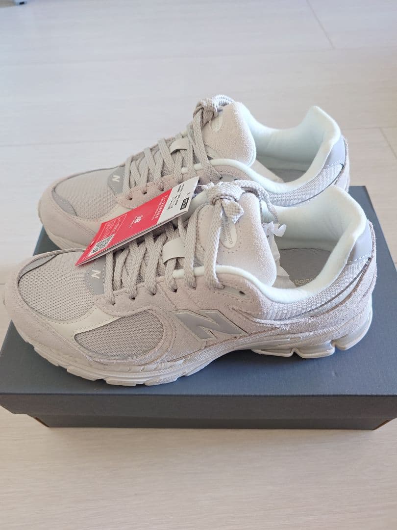 新品 ニューバランス 2002RGR ライトグレー 26.0