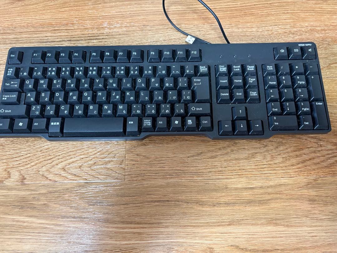 ゲーミングモニター、EMEETウェブカメラとHyperXマイクセット