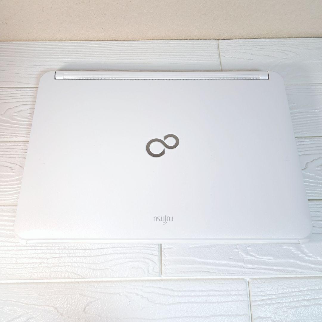 富士通 LIFE BOOK ノートパソコン PC ホワイト オフィス SSD
