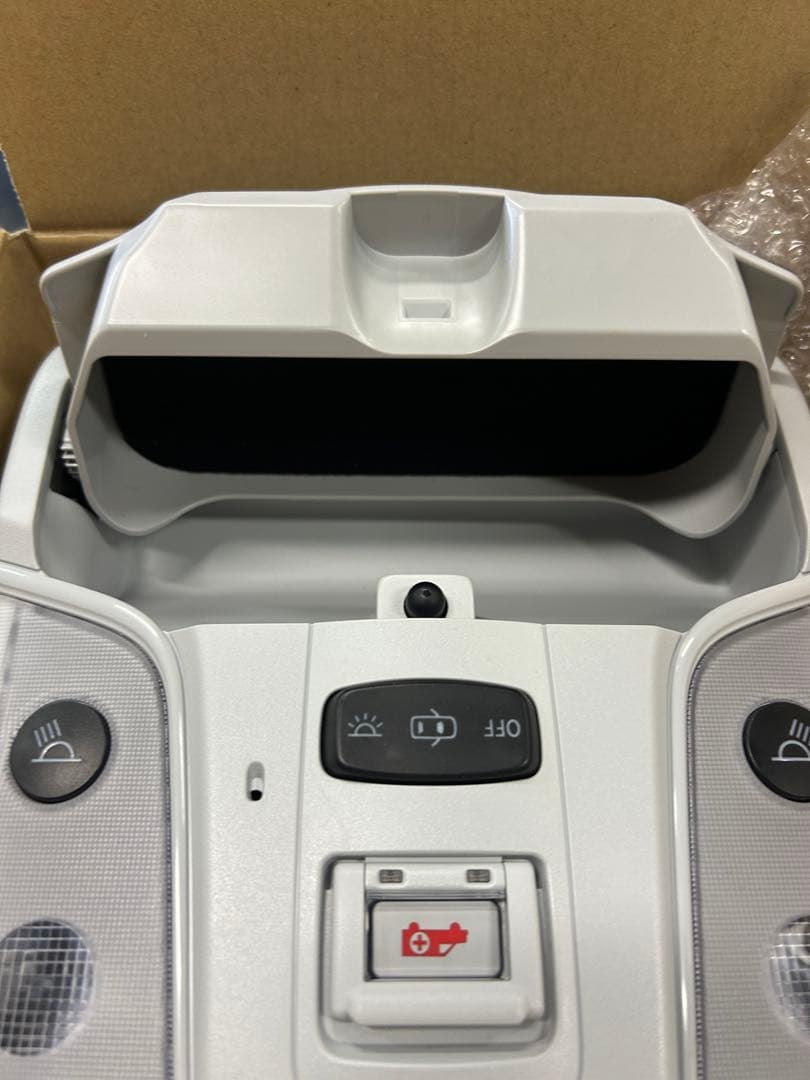 50 51 プリウス　ルームランプスイッチユニット　値下げ！