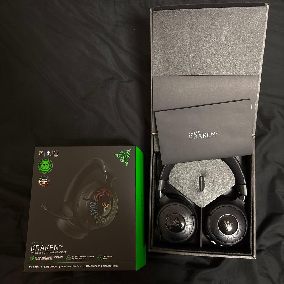 ヘッドホン Razer Kraken V4