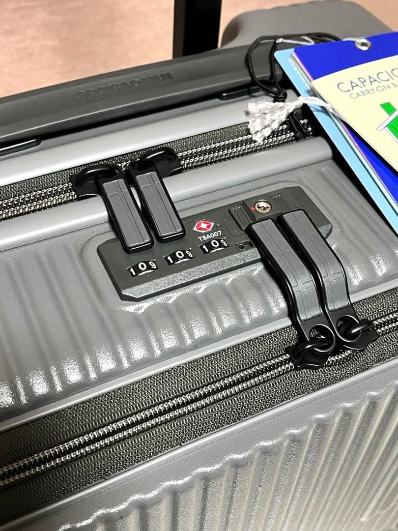 イノベーター INV20 フロントオープン 機内持込可33L STEELGRAY