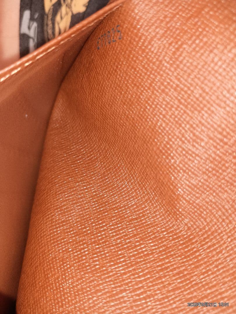 未使用【正規品】ルイヴィトン長財布 ポルトカルトクレディ モノグラム 円 長札