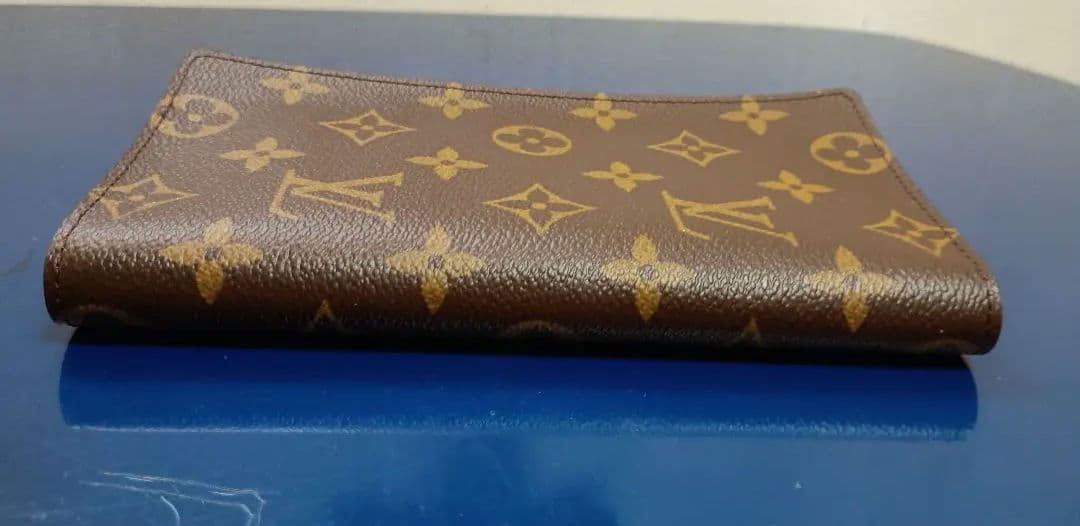 未使用【正規品】ルイヴィトン長財布 ポルトカルトクレディ モノグラム 円 長札