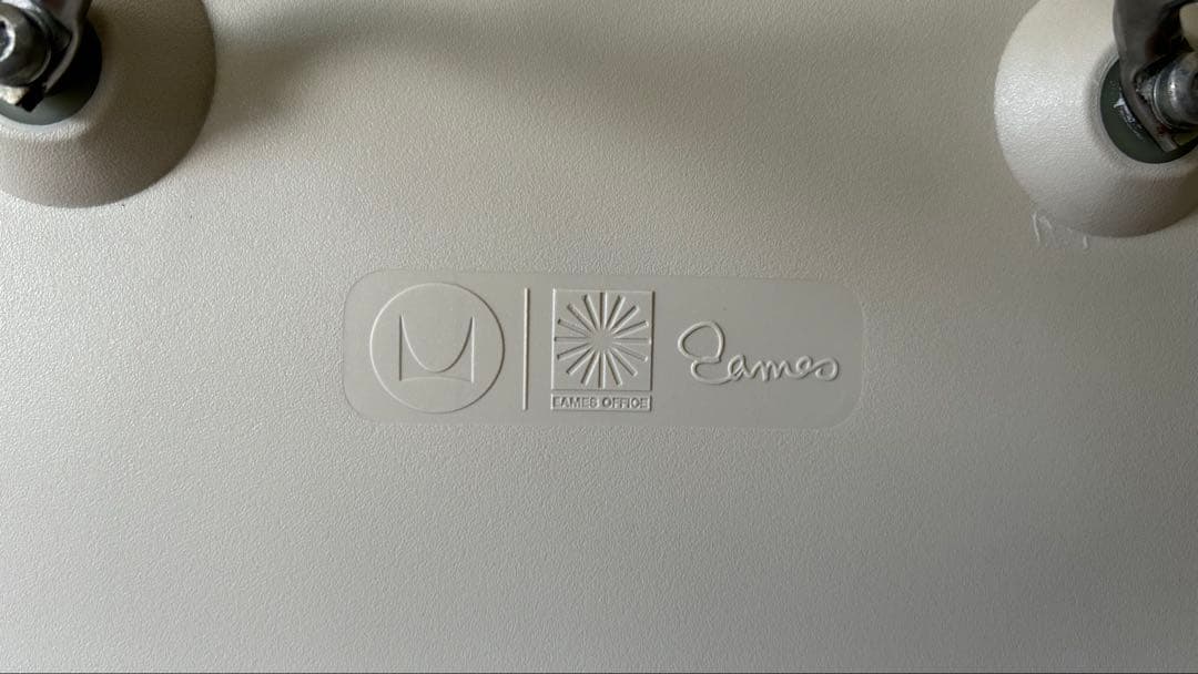 ハーマンミラー　シェルチェア