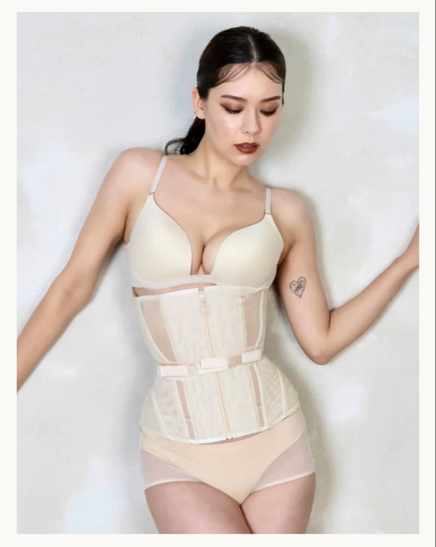 Venus（ヴィーナス）ベージュ Mサイズ　元鈴木さん