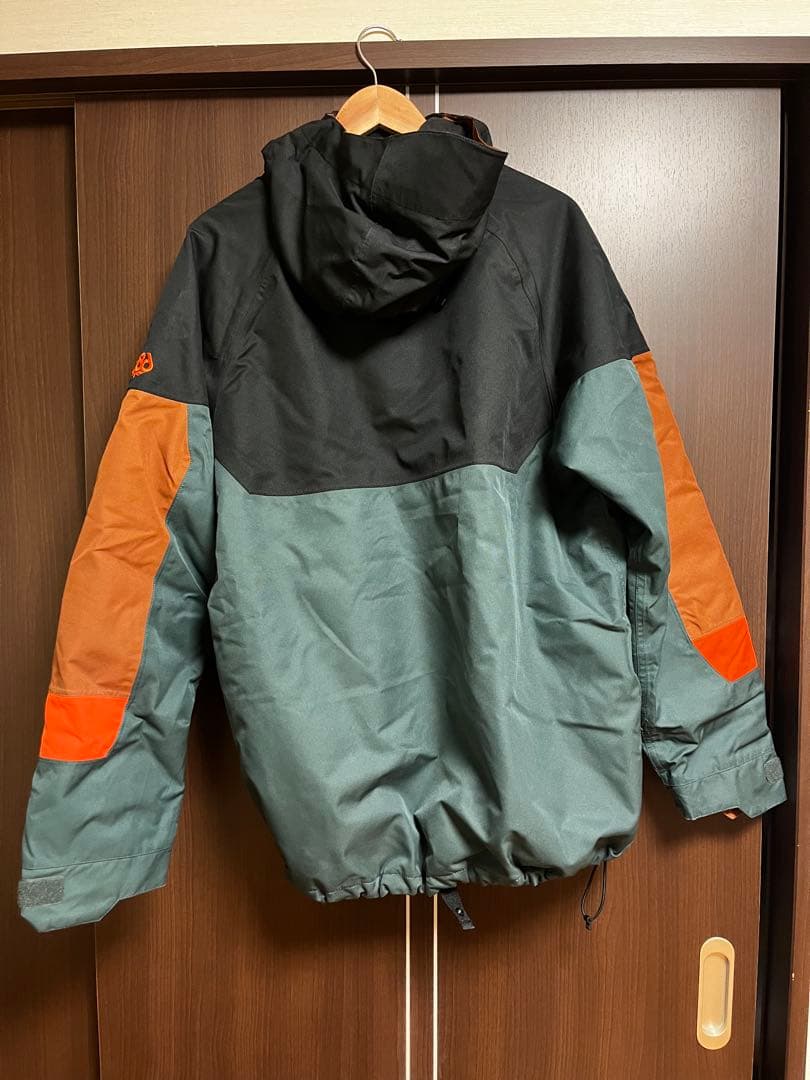 686 スノーボードジャケット