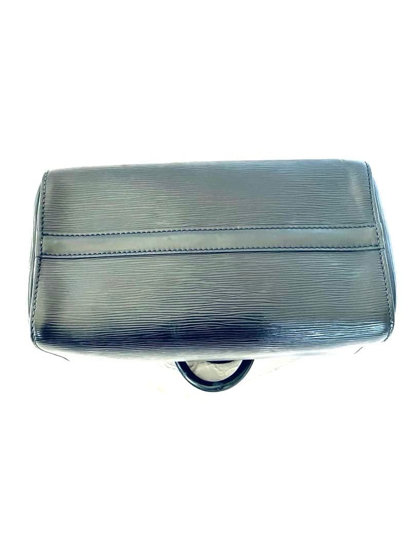 LOUISVUITTONブラックエピ加工レザー中古お買得品