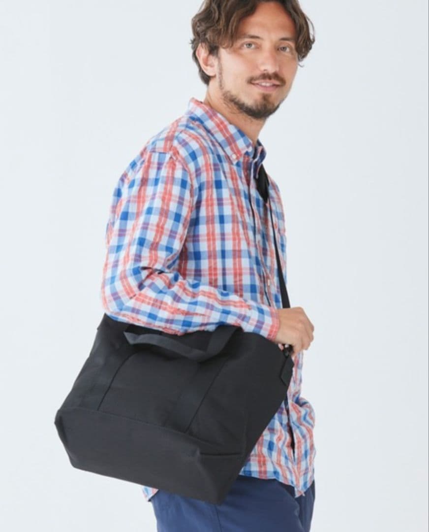 ＬＬビーンハンターズ・トート・バッグ、ジップ・トップ　ショルダー・ストラップ付き