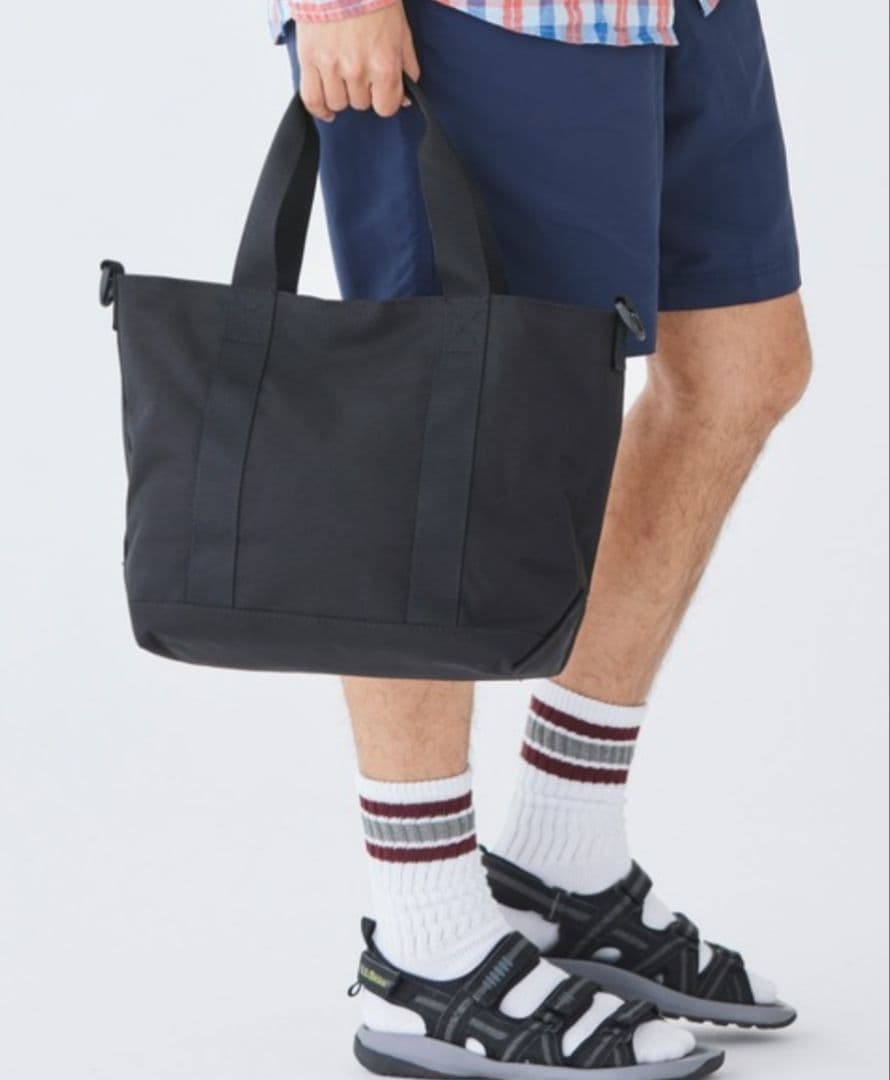 ＬＬビーンハンターズ・トート・バッグ、ジップ・トップ　ショルダー・ストラップ付き