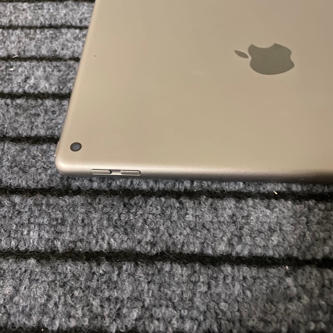 11 iPad 5世代 32GB Wi-Fi スペースグレイ