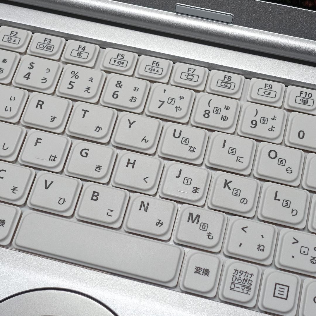 超高速大容量新品ＳＳＤ１ＴＢ搭載✨極美品✨累積使用１７８０時間✨ノートパソコン✨