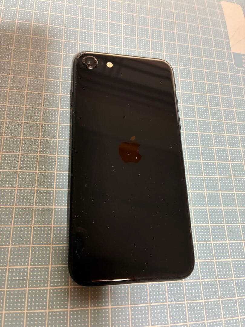 iPhone SE2 128G 黒 (SIMロック解除済) オマケ付き
