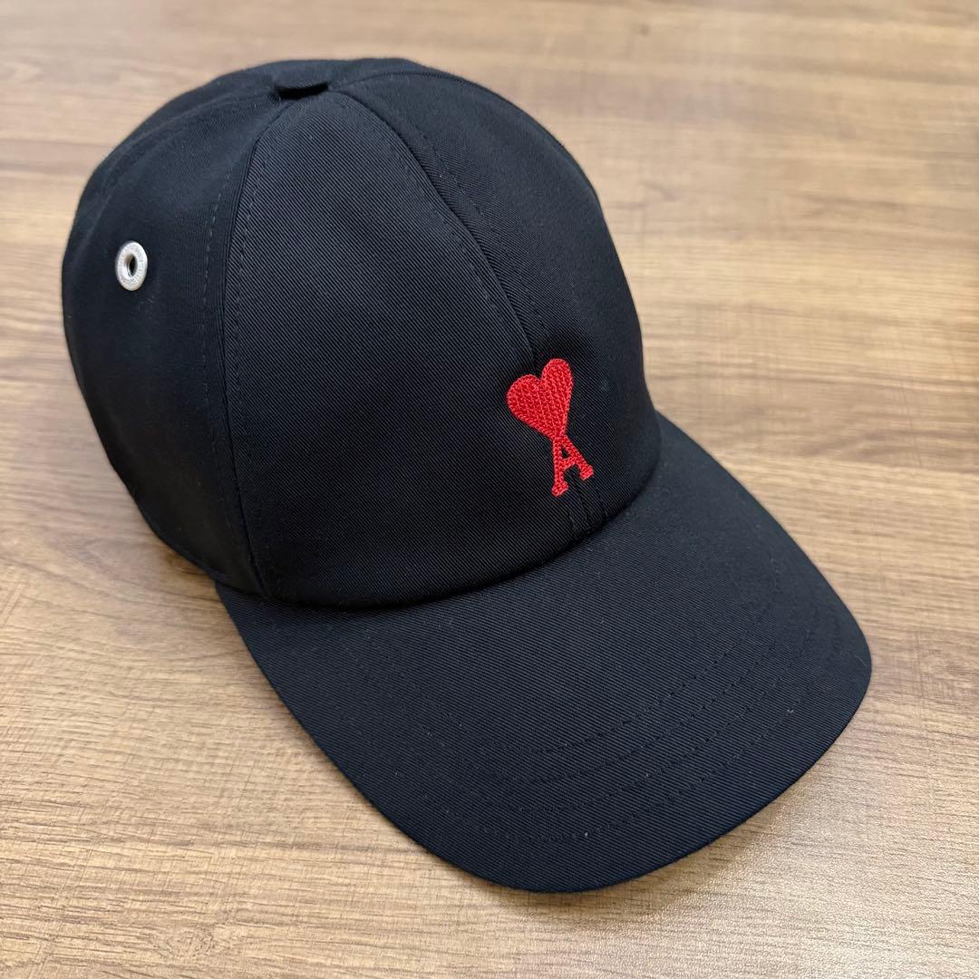 【美品】AMI PARIS キャップ