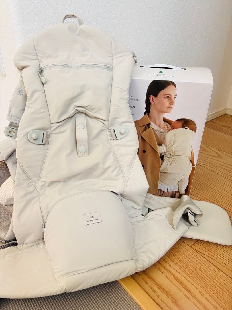 抱っこ紐　ピトレスク　ベビーキャリアオン　ユナイテッドアローズコラボ　ベージュ