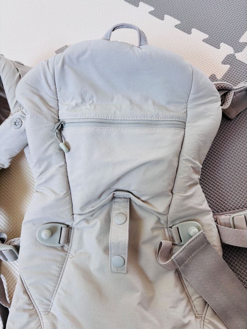 抱っこ紐　ピトレスク　ベビーキャリアオン　ユナイテッドアローズコラボ　ベージュ