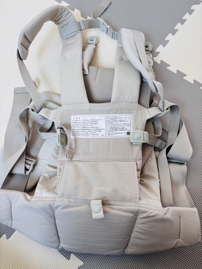 抱っこ紐　ピトレスク　ベビーキャリアオン　ユナイテッドアローズコラボ　ベージュ