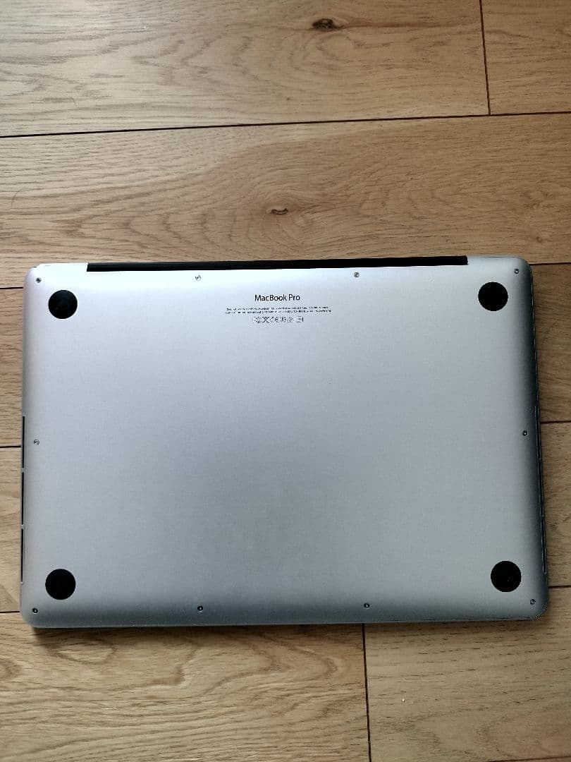 MacBook Pro シルバー