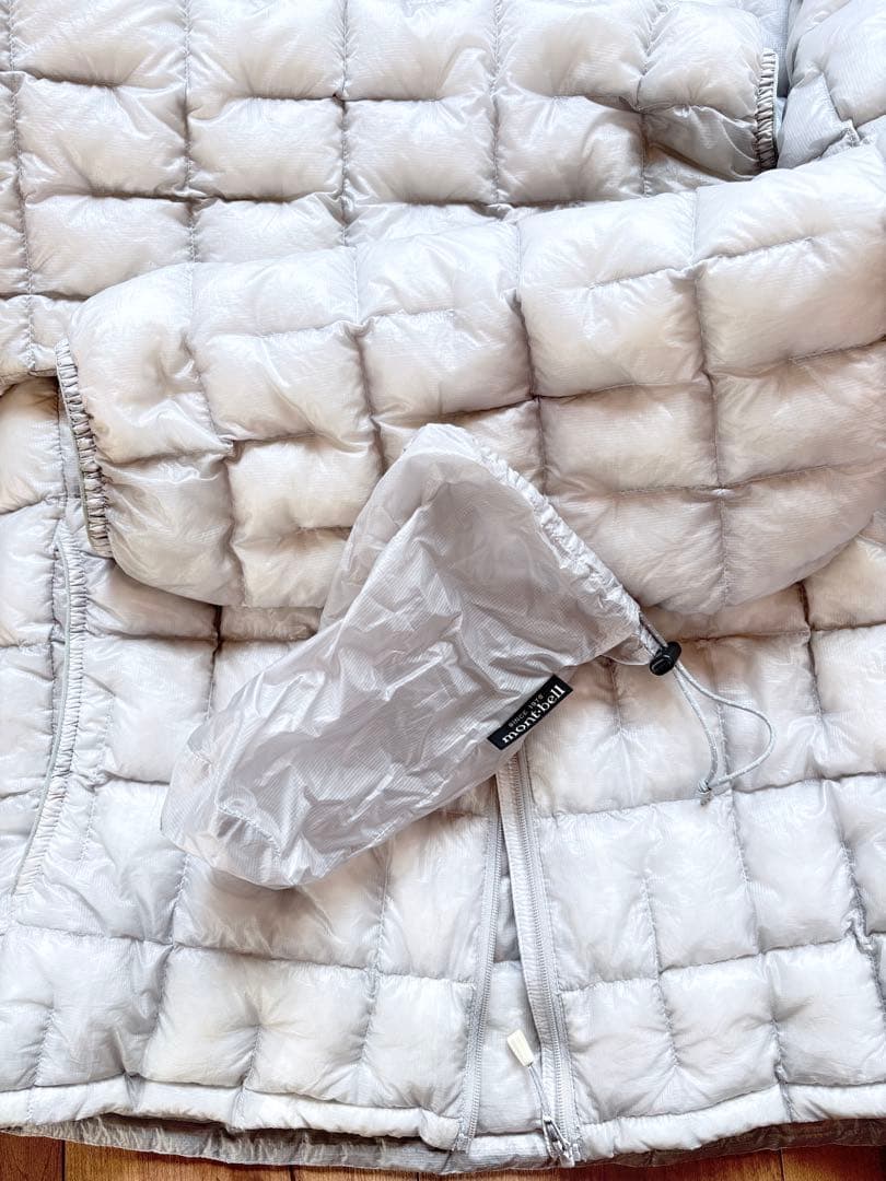 【モンベル完売品】　プラズマ1000ダウンジャケット　ライトグレー