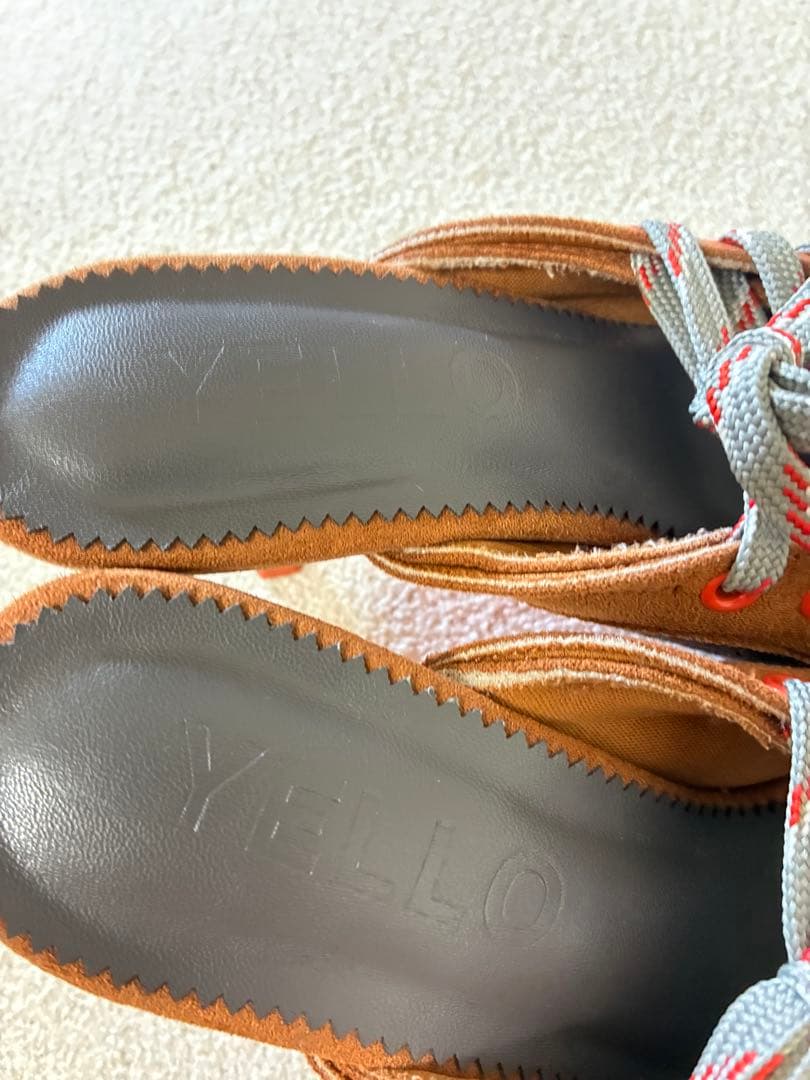 YELLOレースアップサンダル