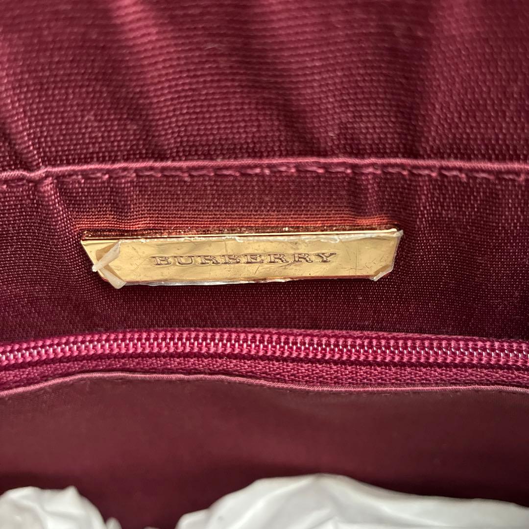 バーバリー　ノバチェック柄　トートバッグ ベージュ/バーガンディ　舟形