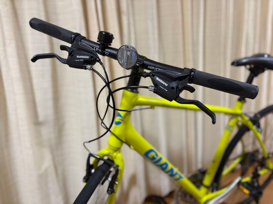 GIANT クロスバイク 直接引渡し限定/横浜及び近隣には無料お届け可能