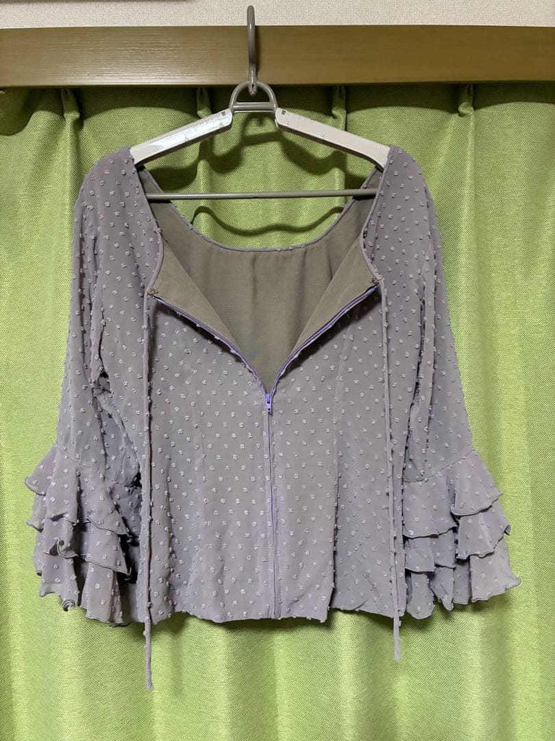 フラメンコ衣装　トップス　ブラウス　 ライトグレー　立体水玉生地　Lサイズ