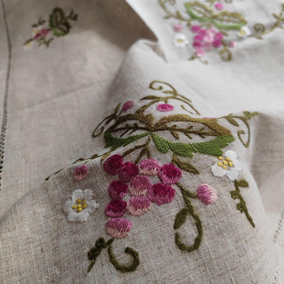 ヴィンテージ 混紡リネン 葡萄蔓 手刺繍　大判テーブルクロス