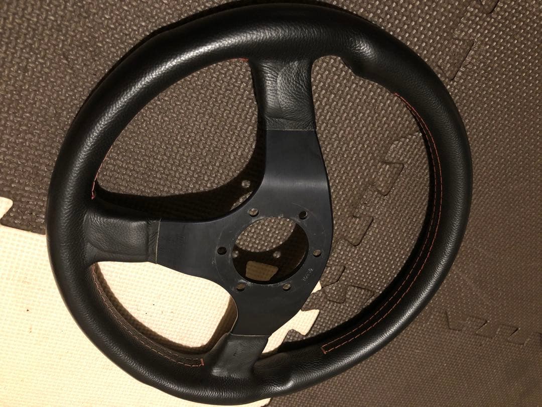 momo TUNER 32 ステアリング 黒 3スポーク