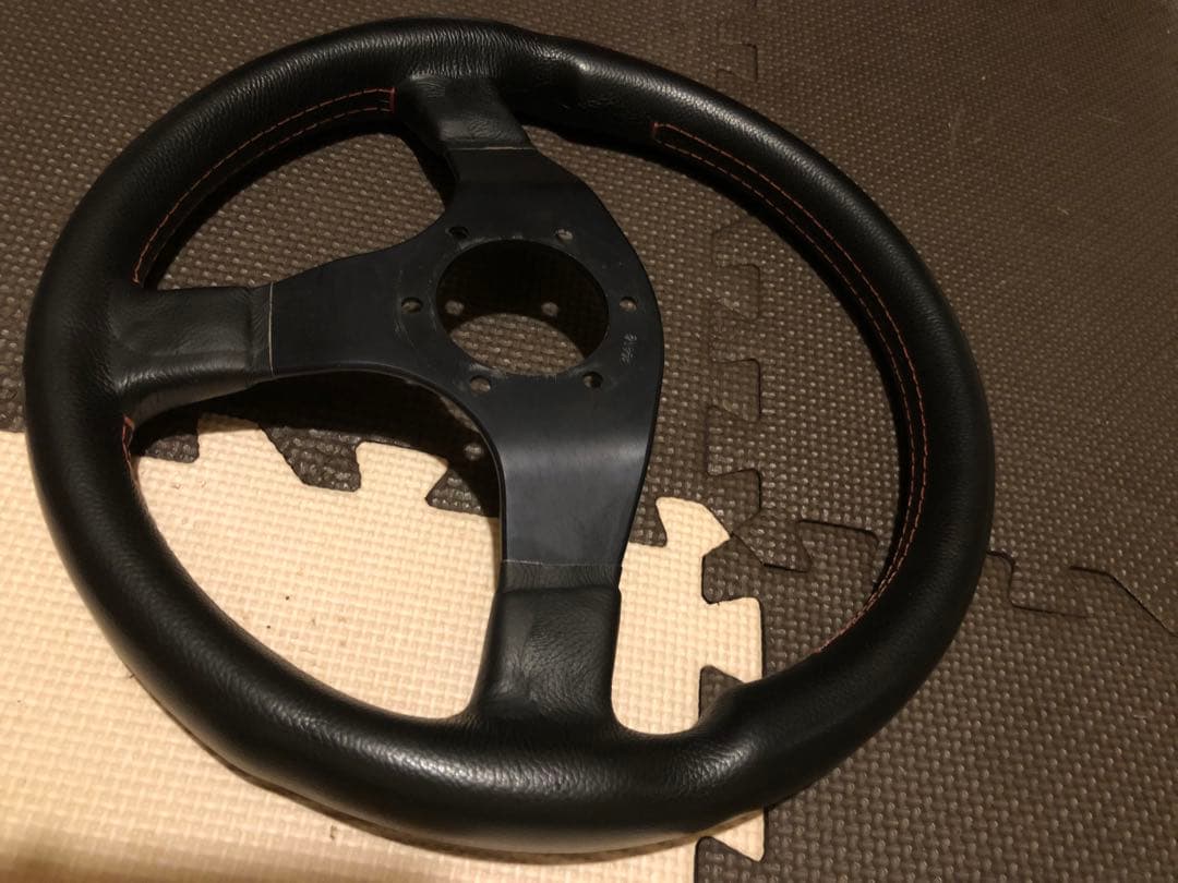 momo TUNER 32 ステアリング 黒 3スポーク