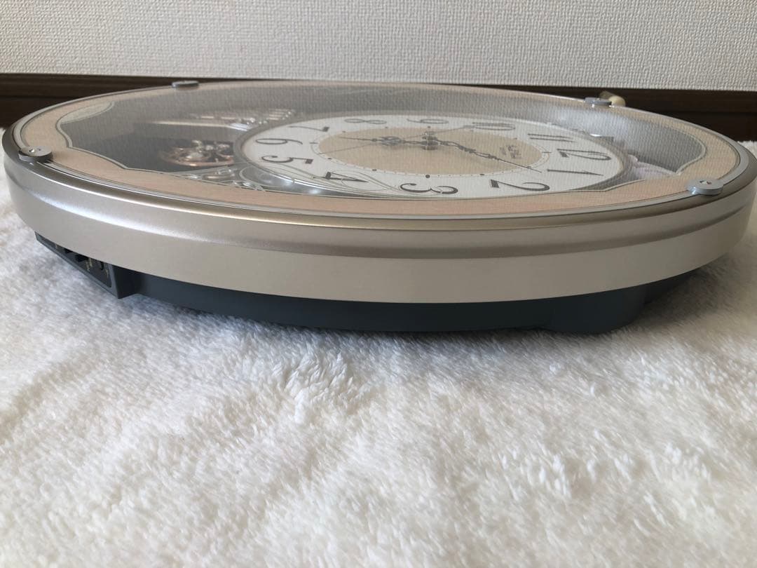 【美品】リズムRHYTHM 電波掛時計　スモールワールドクラッセ