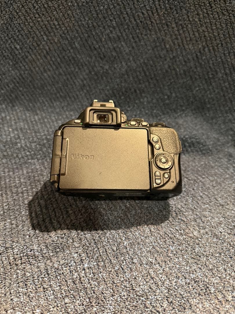 Nikon D5600 ダブルズームキット＋レンズ1本