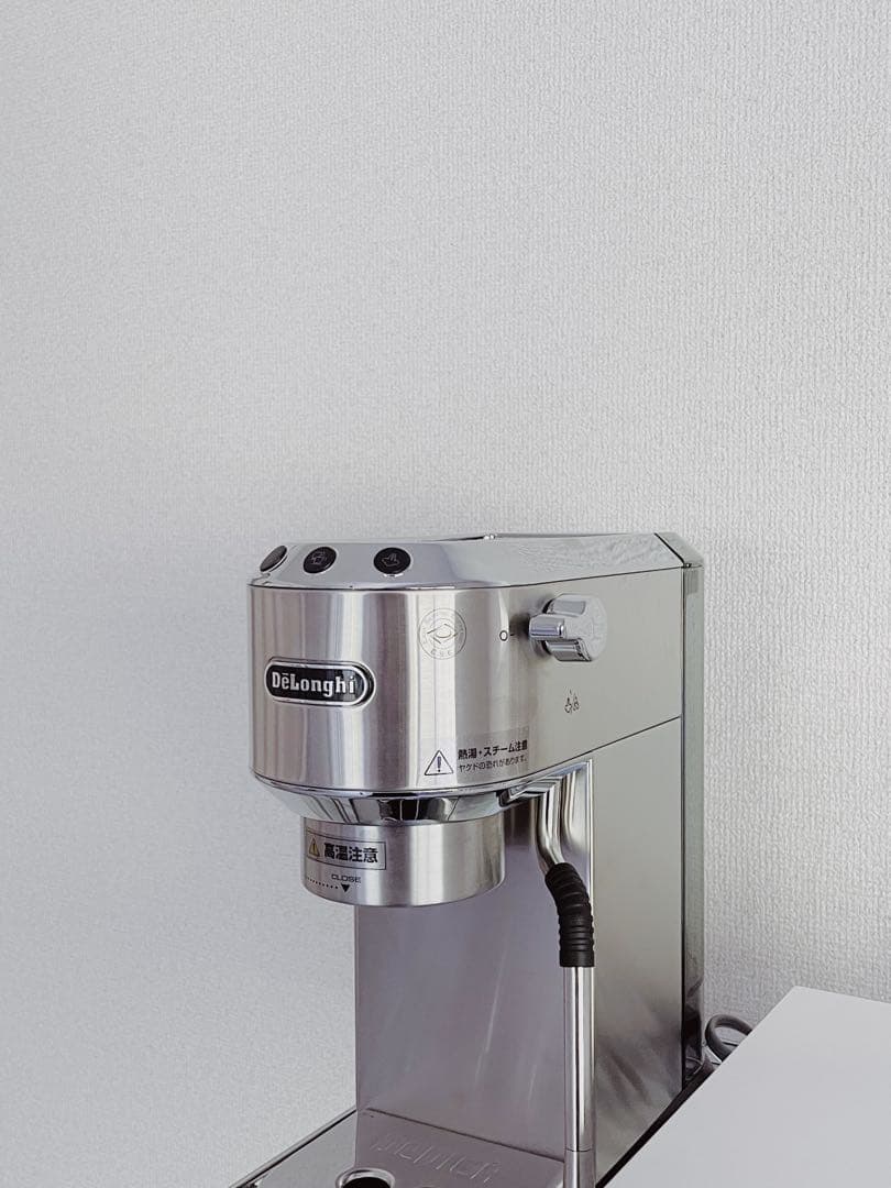 デロンギ　エスプレッソメーカー デディカ アルテ EC885J-M