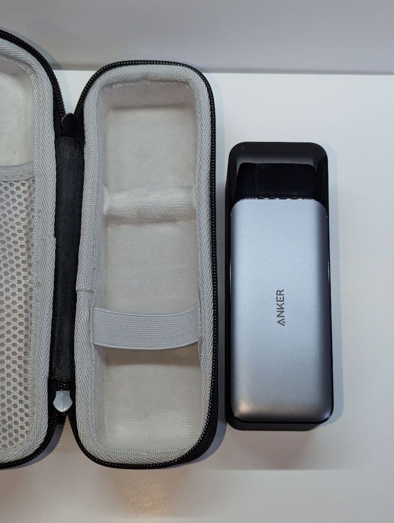 【ほぼ新品】Anker 737 Power Bank 140W + 収納ケース