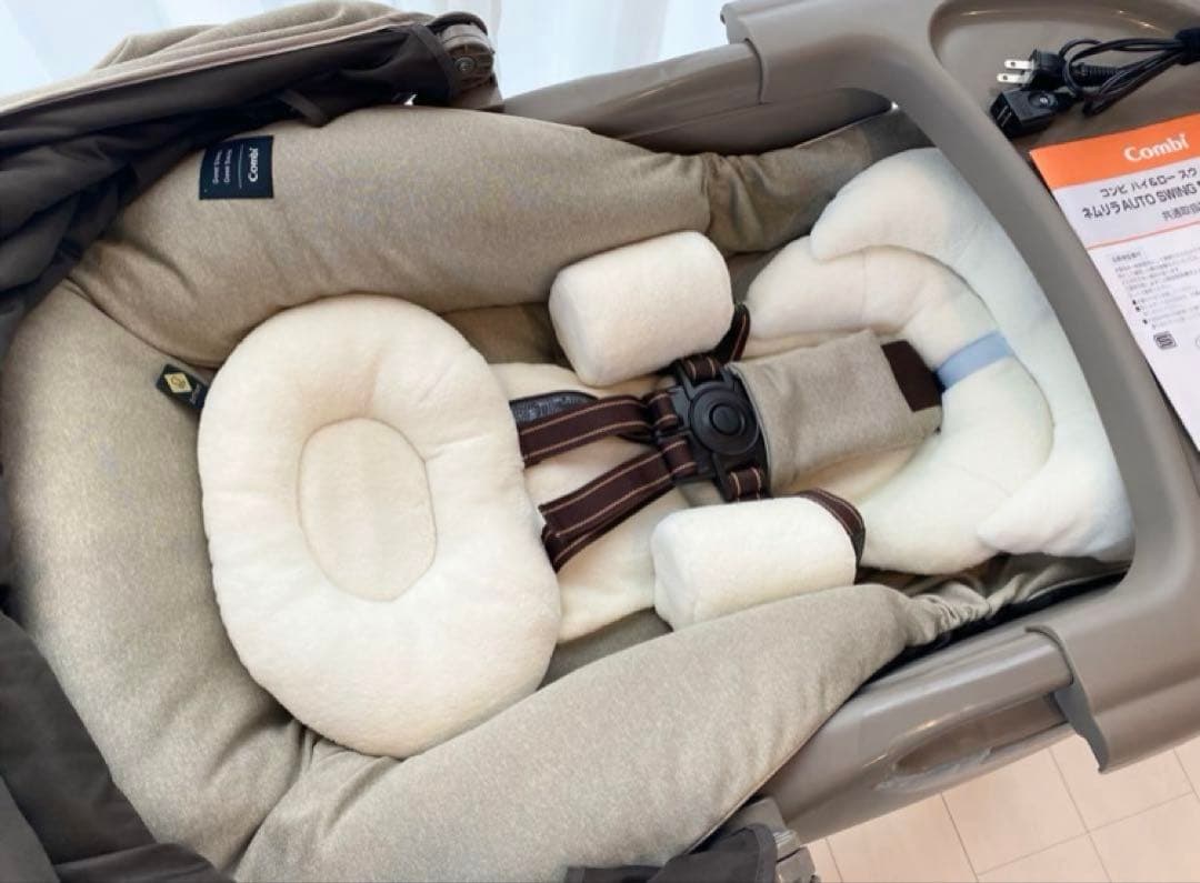 【美品】【電動】コンビ　ネムリラ　AUTO SWING BIDI EG シリーズ