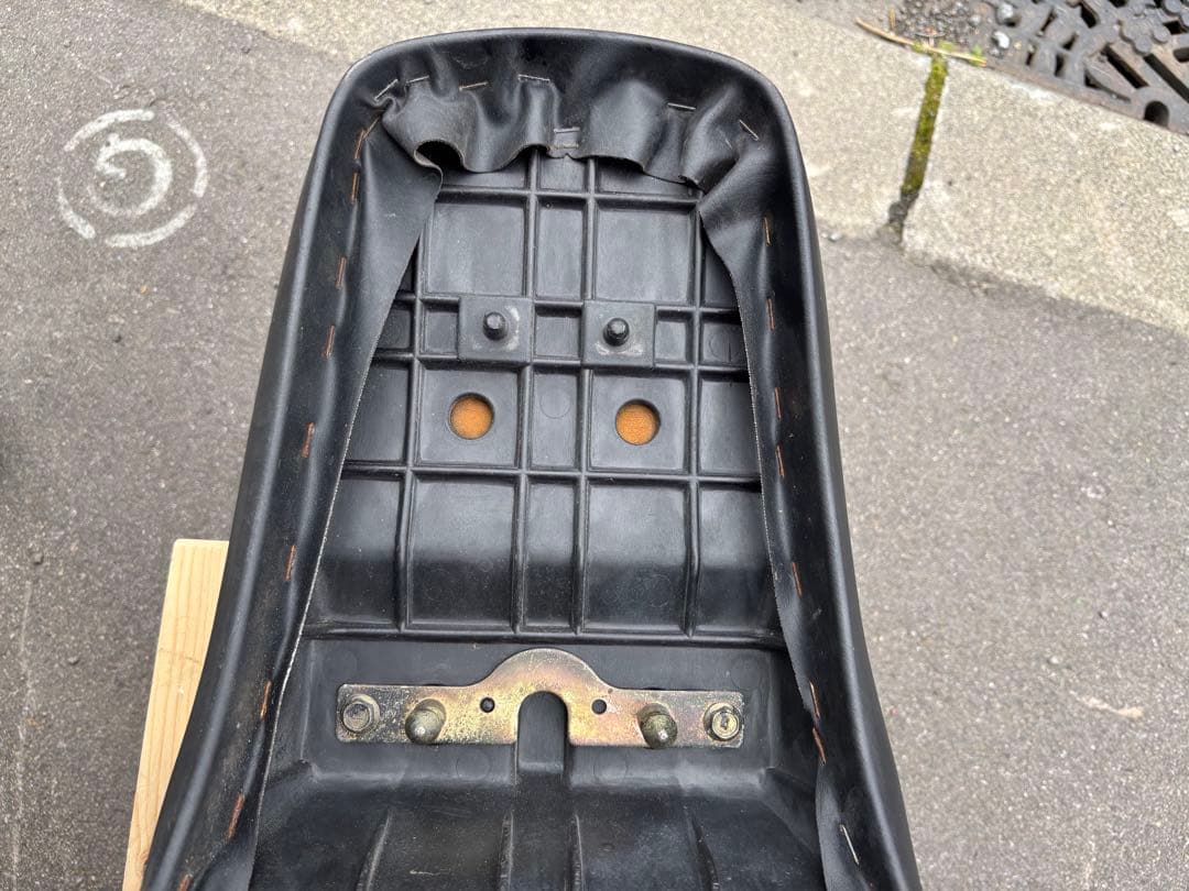 エストレヤ　純正シート