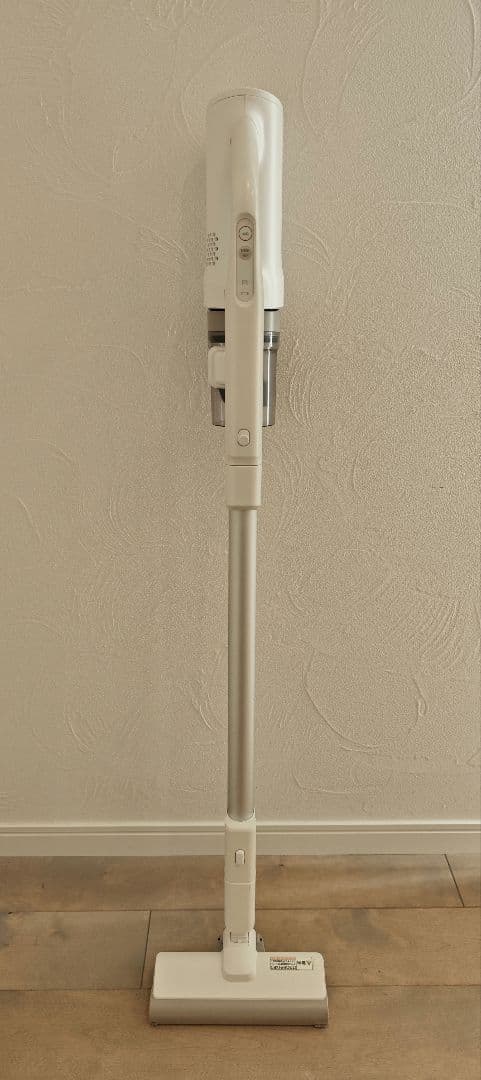 Panasonic MC-SB32J コードレス掃除機　2022年製