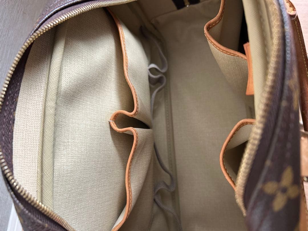 Louis Vuitton トゥルーヴィル　中型