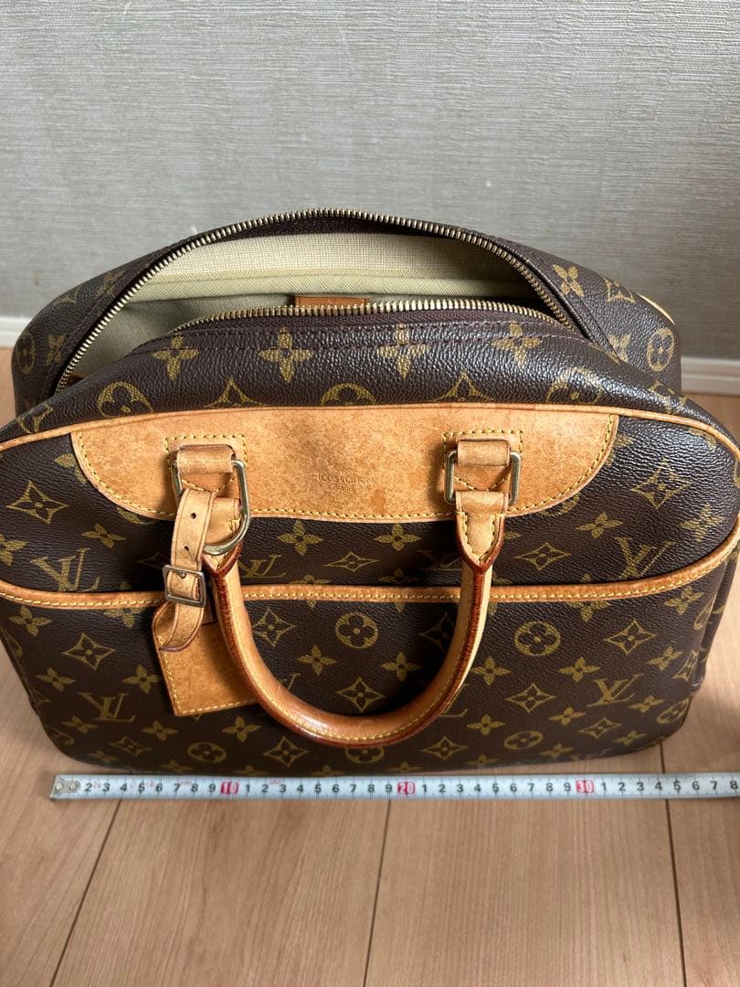 Louis Vuitton トゥルーヴィル　中型