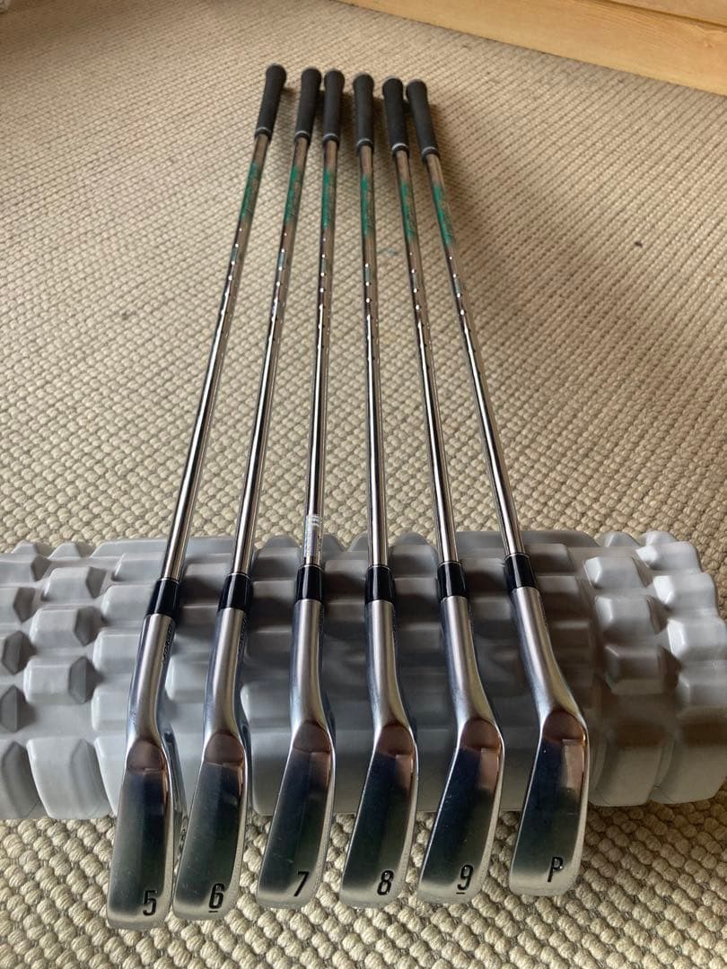 スリクソン　ZXi５　アイアン　５〜Ｐ　６本NS 950GH Neo